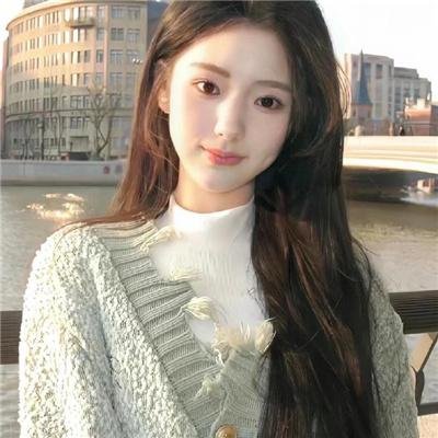 秋泳愚 照片